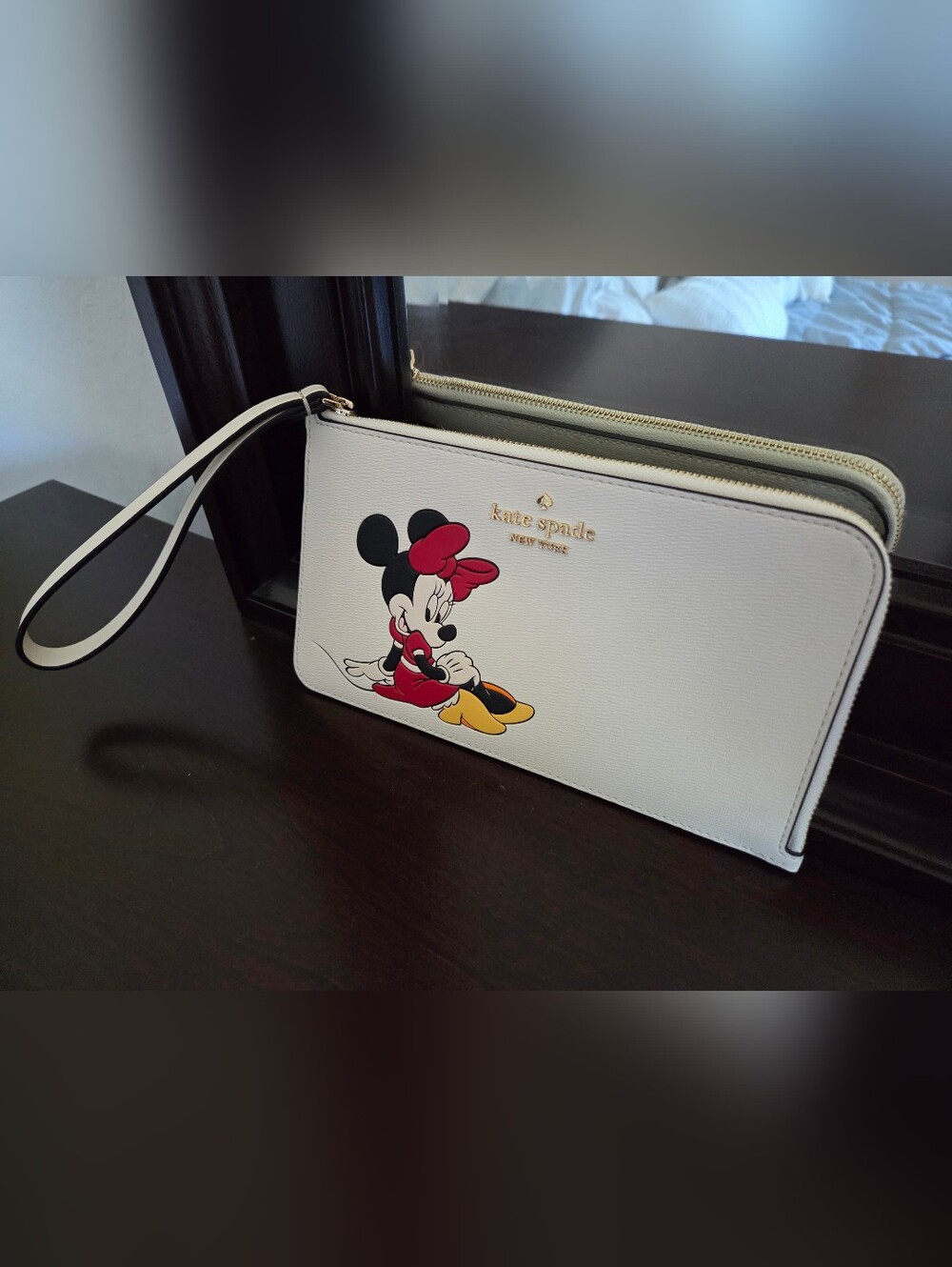 Kate Spade x Disney Minnie Mouse Medium L-Zip Wristlet